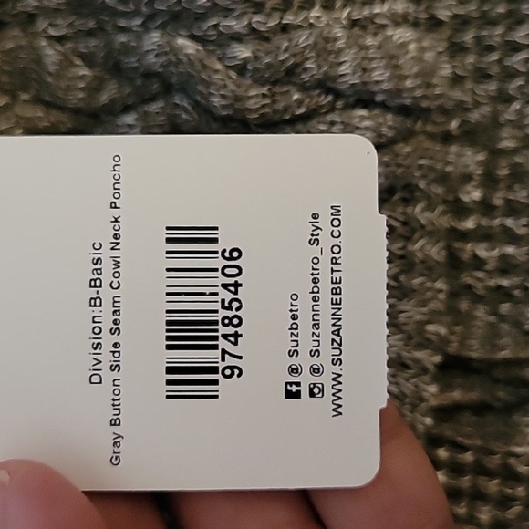 Sweater Poncho - Picture 5 of 7